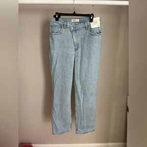 Abercrombie & Fitch Ultra High Rise 90s Straight Jean